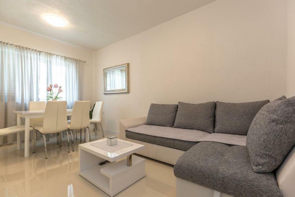 Tatijana Holiday Apartments Makarska Exterior foto